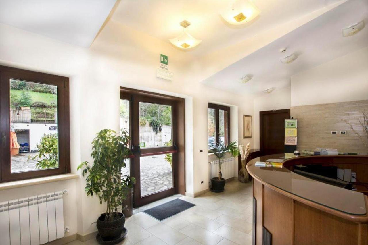 Agriturismo Il Falco Velletri Luaran gambar